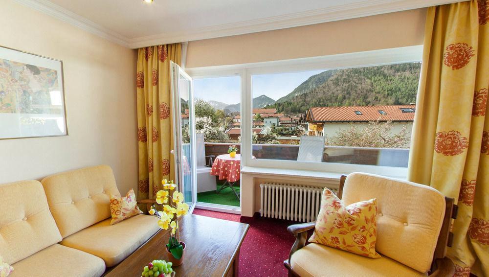 Post-Hotel Mittenwald Exterior foto